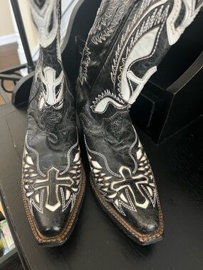 Black Western Embroidered Cross Cowboy Boots